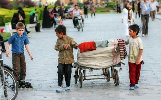برگزاری مسابقات ورزشی و فرهنگی برای 300 کودک کار و کم برخوردار برگزاری مسابقات ورزشی و فرهنگی برای 300 کودک کار و کم برخوردار